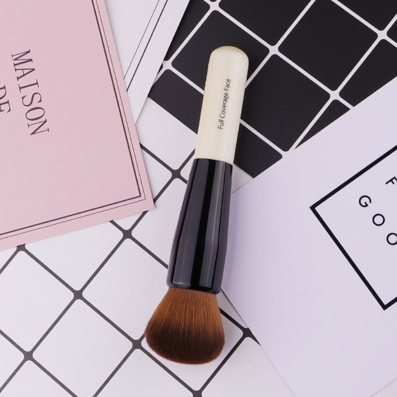 Beauty Queen Makeup - Powder Makeup Brush Wood Handle Dense