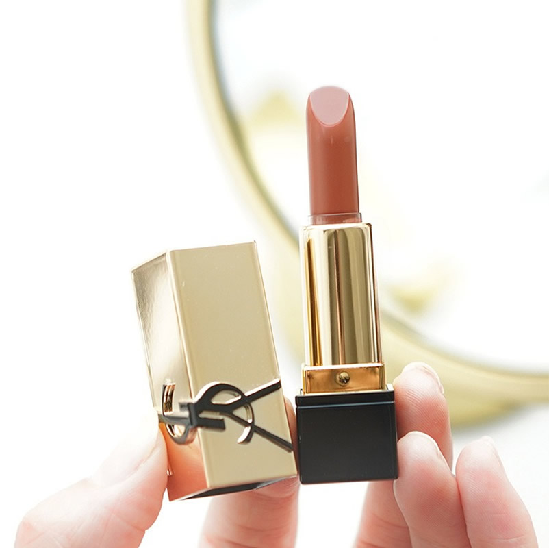 YSL Rouge Pur Couture Satin Li - Ysl Beauty Makeup reseña y precio